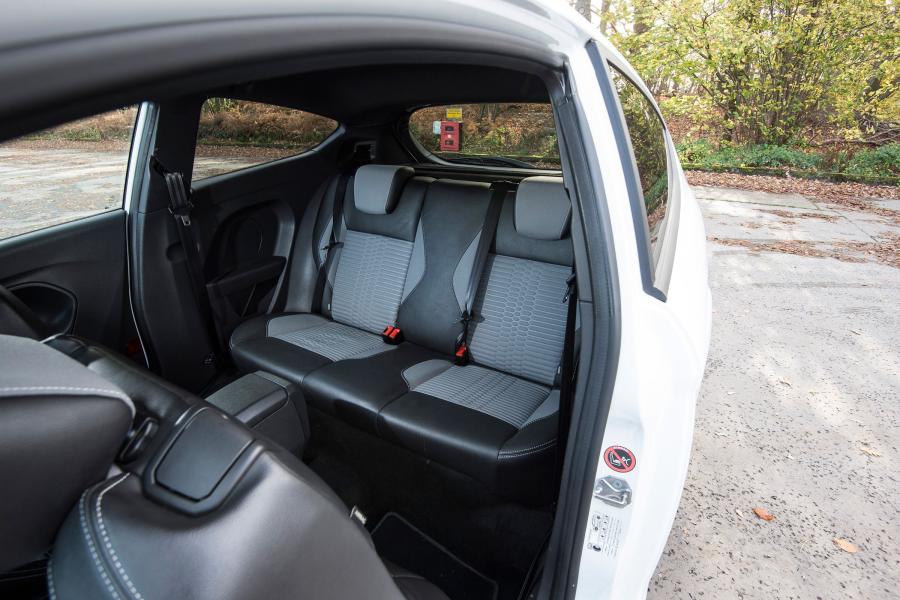 Интерьер Ford Fiesta ST Mountune MR230 2016 года  (UK) (фото 5 из 7)
